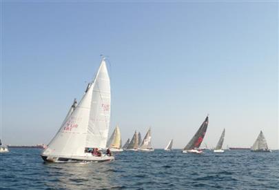 İzmir Marina'da Yelken Eğitimleri